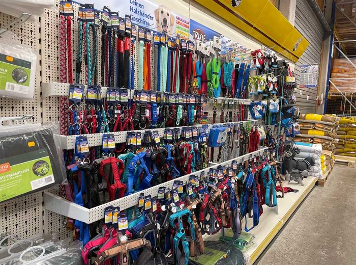 Hundleinen und -geschirr