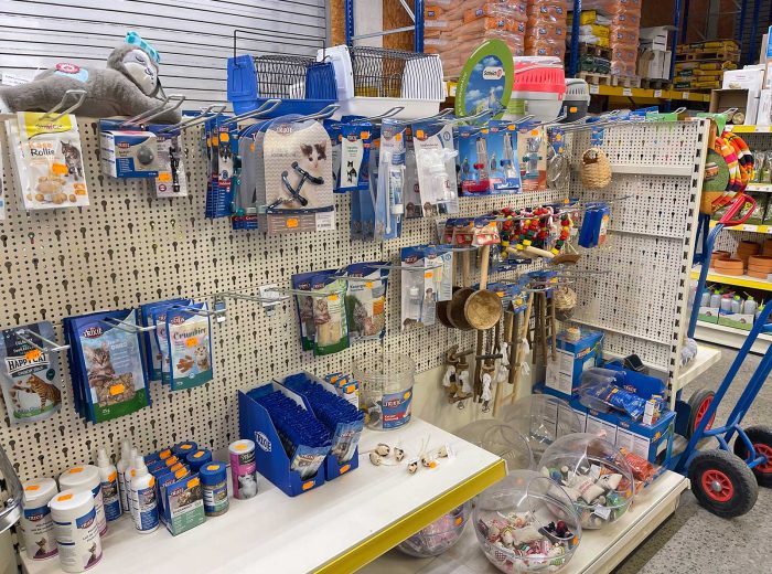 Katzen Leckereien und Zubehör